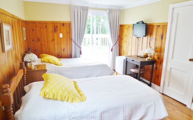 Cavendish Breeze Inn