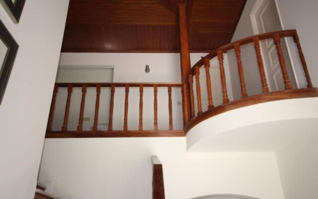 Villa Branca Barreiros Bed & Breakfast