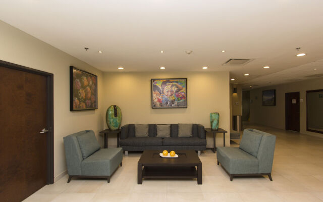 Holiday Inn Express Guadalajara Aeropuerto by IHG