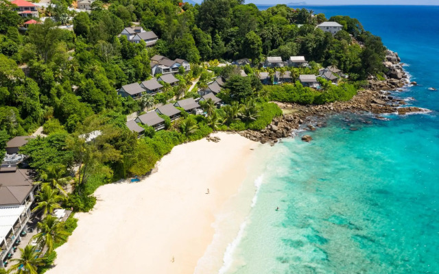 Carana Beach Hotel