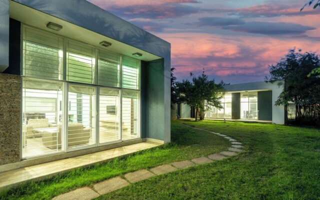 Treebo Midvalley Residence