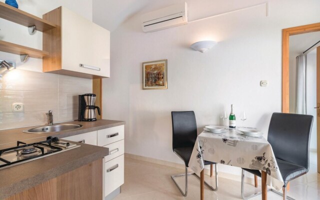 Nice Home in Fazana With Wifi and 2 Bedrooms