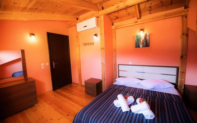 Argo Maisonettes & Suites