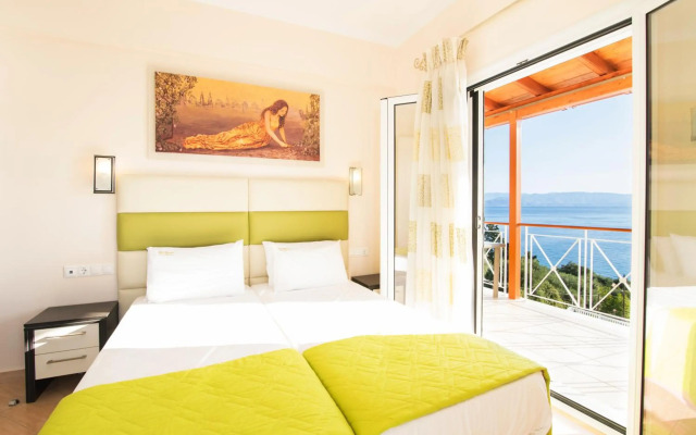 Brentanos Apartments ~ A ~ View of Paradise