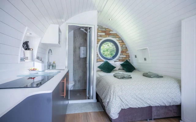 Woody - 1 Bedroom Pod - Cold Inn