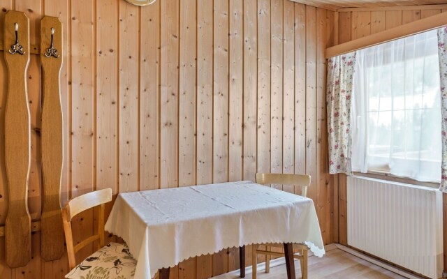 Plush Holiday Home in See im Paznauntal With Balcony