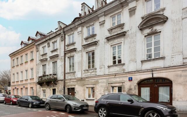 Mariensztat Warsaw by Renters