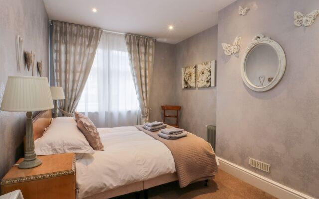 Spa Side Apartment