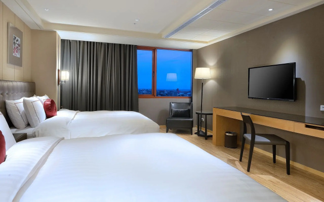 Shiny Ocean Hotel