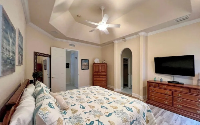 Naples Home w/ Private Heated Saltwater Pool/lanai