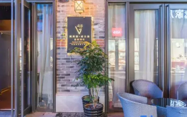 Qilv apartment (Nanning Greenland Central Plaza store)