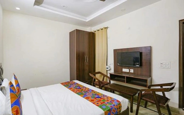 Fabhotel Pacific Homes