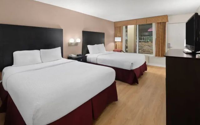 Ramada Hotel & Conference Center by Wyndham Grayling