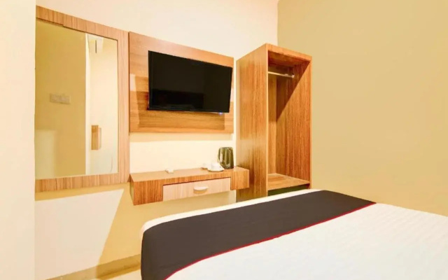 Capital O Pusat Kota Pekanbaru Near Mall Living World Formerly Radja Homestay