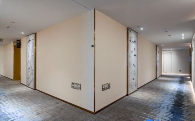 THE HOTEL V Hotel (Huai'an University Town)