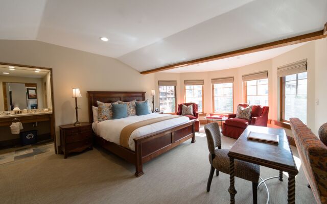 The Chateaux Deer Valley