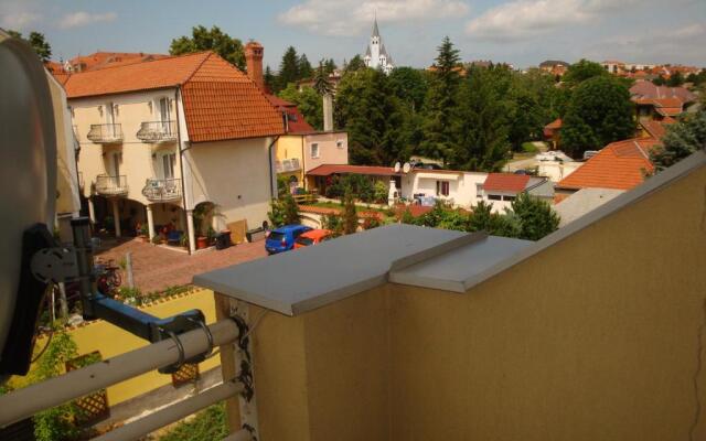 HOLIV Apartman