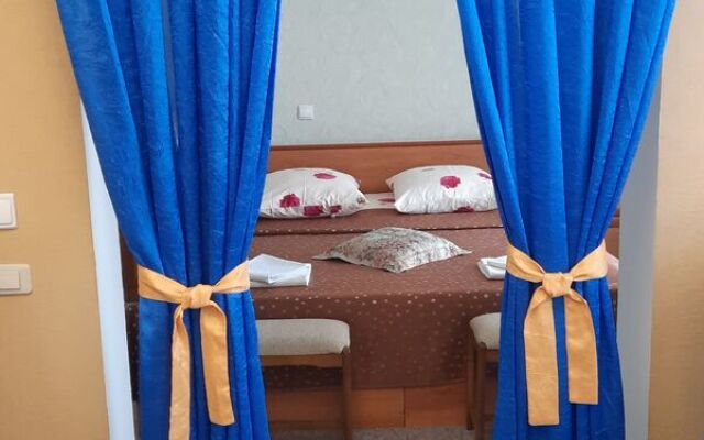 Отель Водолей