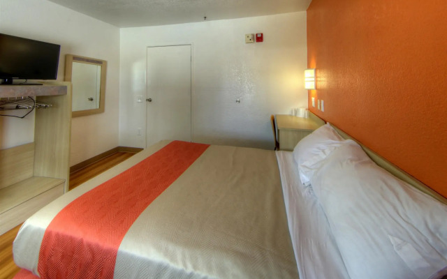 Motel 6 Orlando, FL - Winter Park