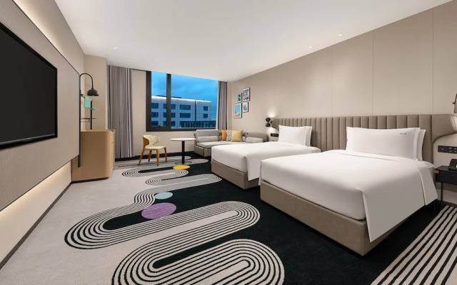 Holiday Inn Shanghai Pudong Airport by IHG
