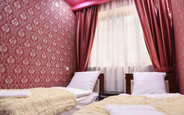 Lovely Hotel