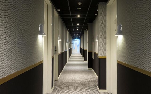 ibis Styles Amsterdam Airport (new)