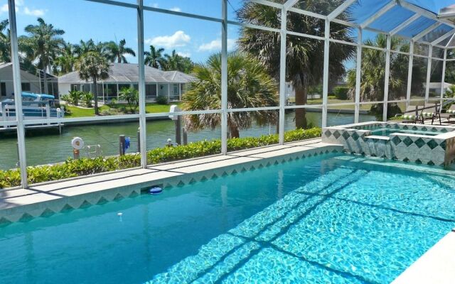Waterfront Home With Pool, spa and Walk to Beach