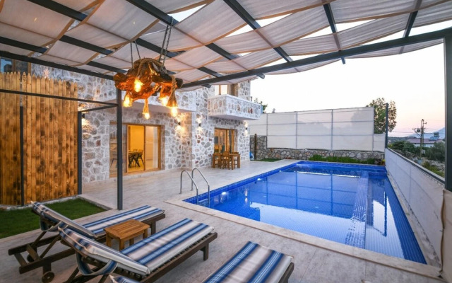 Villa Jet by Akdenizvillam