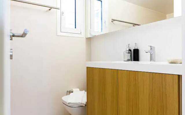 Great Acropolis view apartment in City Center
