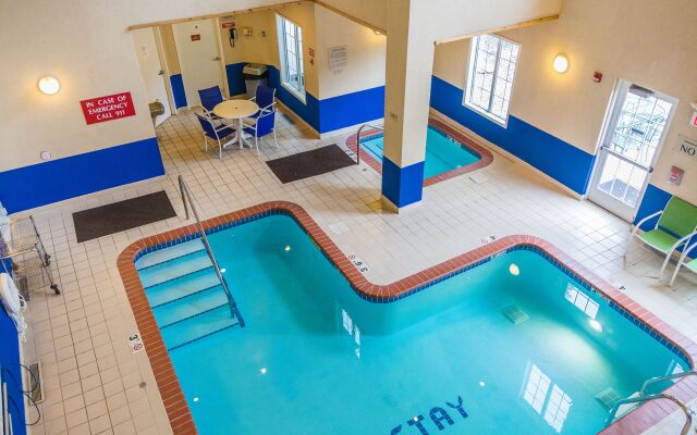 River Hills Hotel