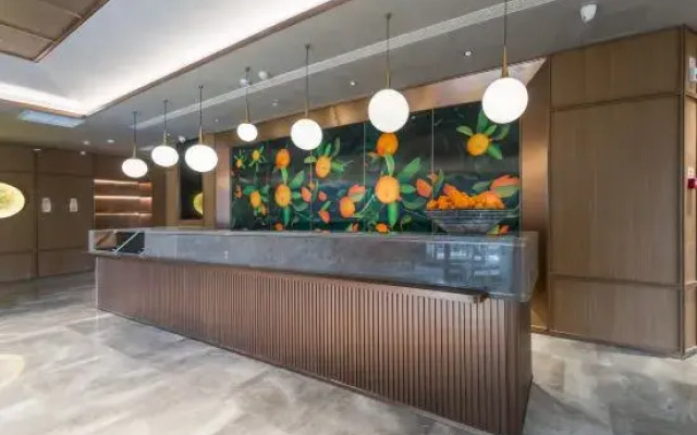 Orange Hotel (Tengzhou Longquan Road)