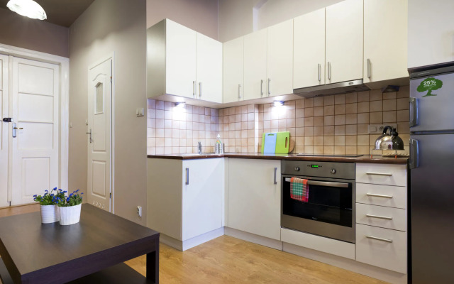 Berry Apartments