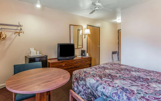 Quality Inn & Suites Salina National Forest Area