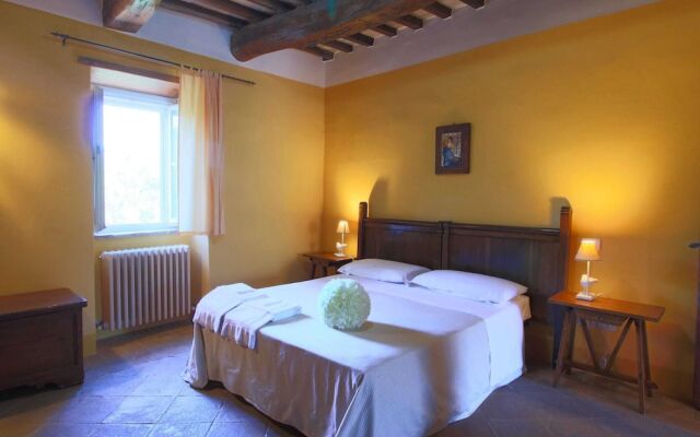 Rustic Getaway With Pool, Garden