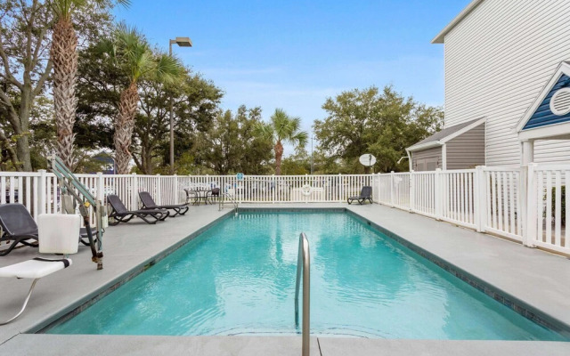 Microtel Inns And Suites Zephyrhills
