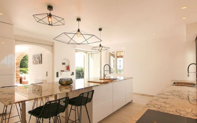 Majestic Holiday Home in Grimaud With Private Pool