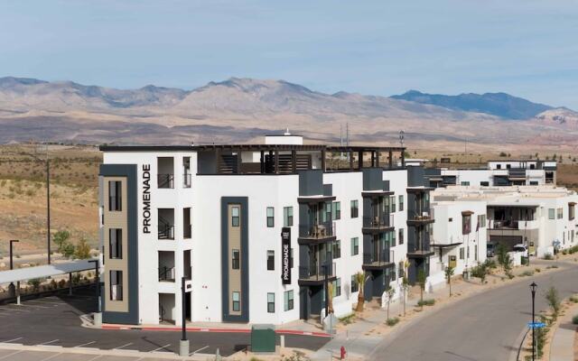 Dreamy Lagoon 2 Bedroom Condo