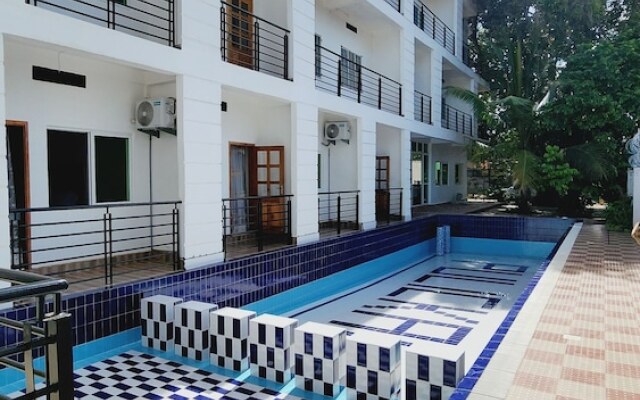 Pulickal Heights Hotel