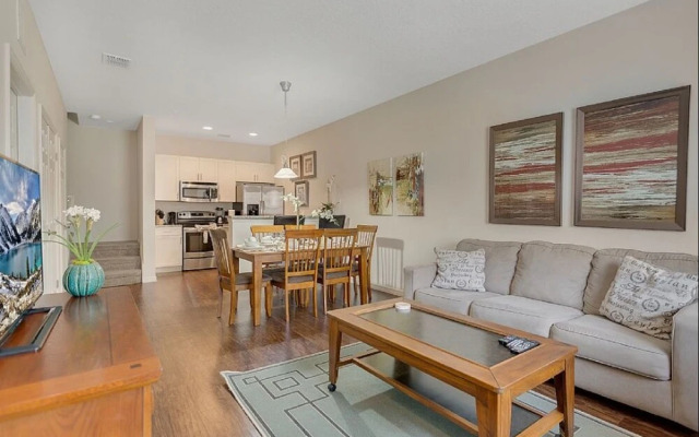 Lucaya Village 3040 #19-106