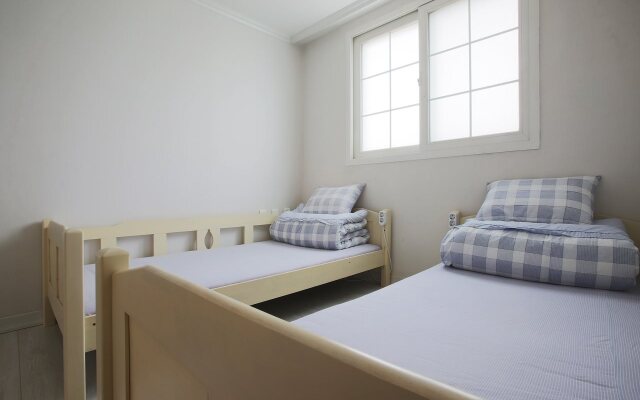 Garosu Stay Guest House