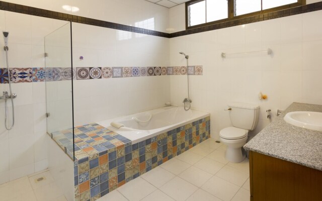 Nowhere Villa Uranus