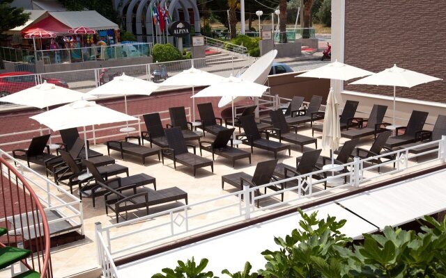 Comet De Luxe Hotel
