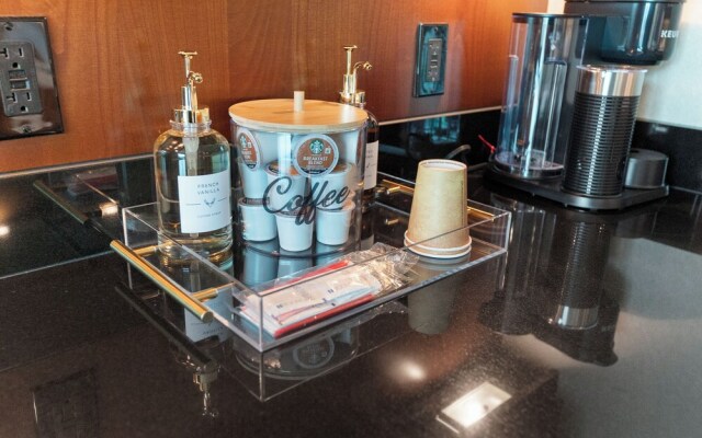 Lucky Gem Penthouse Suites at Signature