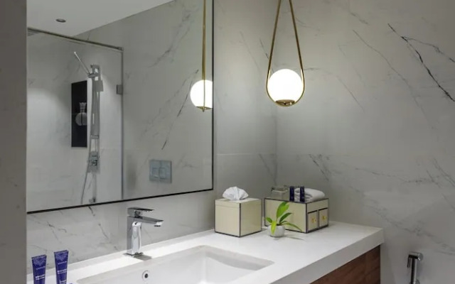 Vivanta Ernakulam, Marine Drive