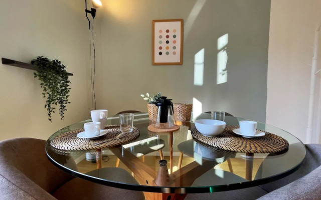 Elegant apt in Historical Building