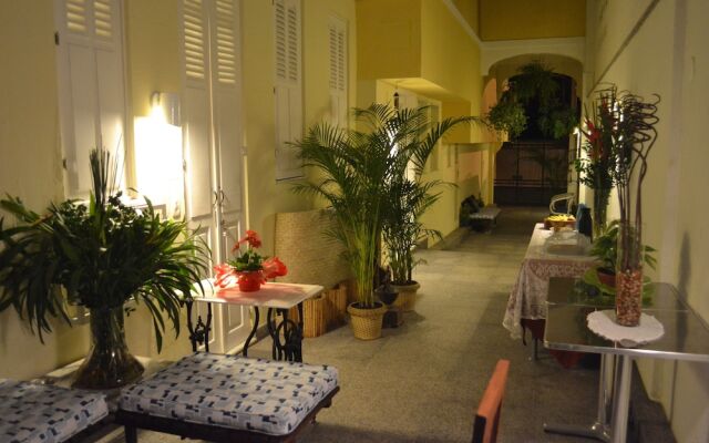 Casa Amarela Guest House - ZONA SUL