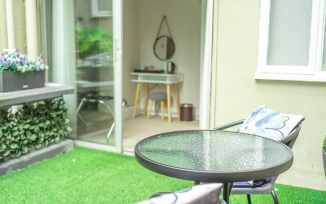 INNit Hotel - Marina House