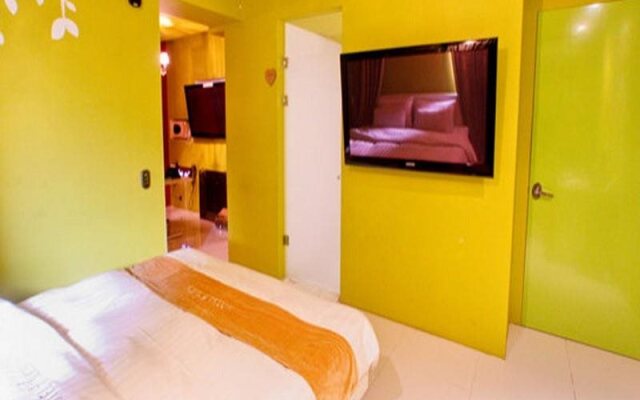 Lucy Motel