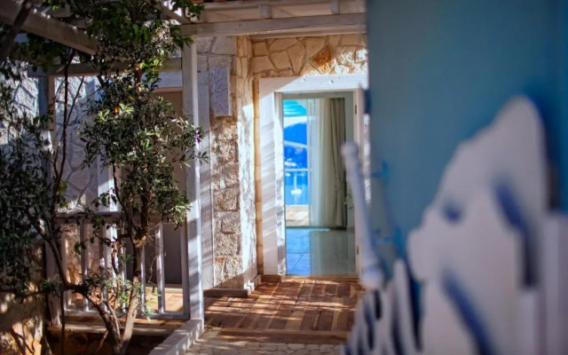 Asfiya Seaview Hotel