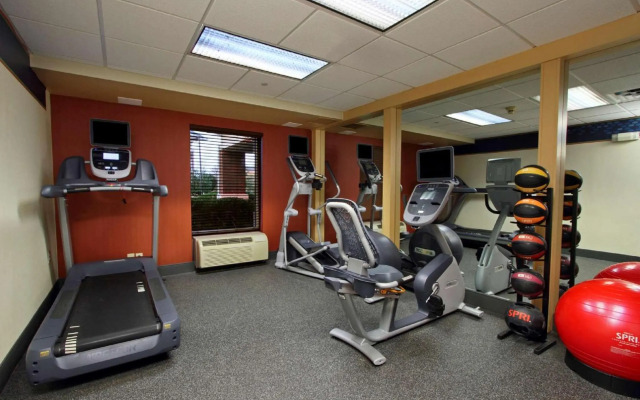 Hampton Inn & Suites Newtown